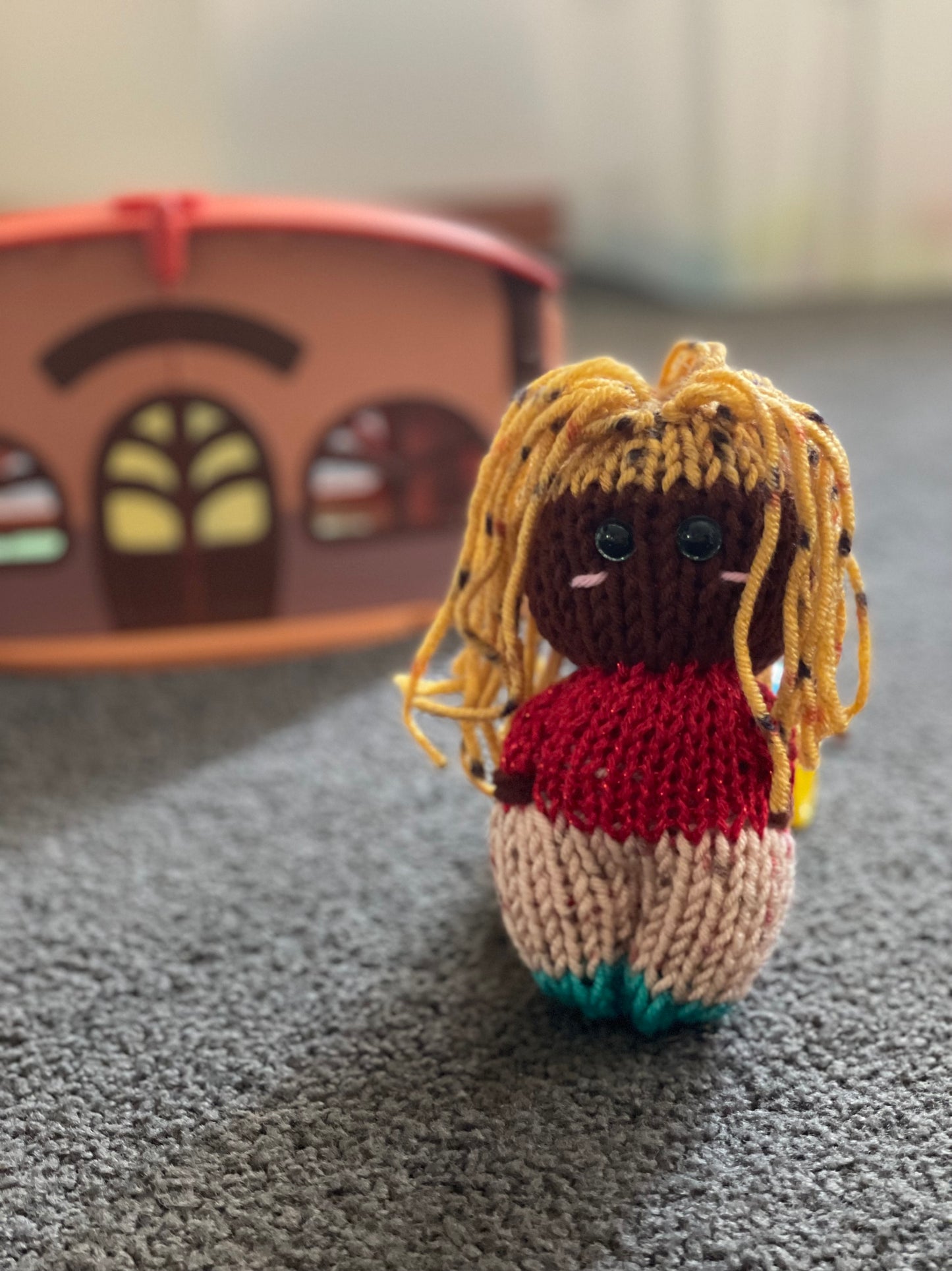 Scrap Yarn Dolls